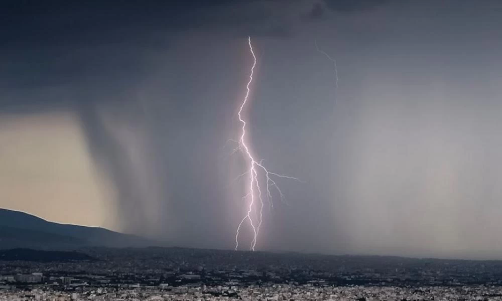 Θερίζει στο πέρασμα της η κακοκαιρία στην Κρήτη